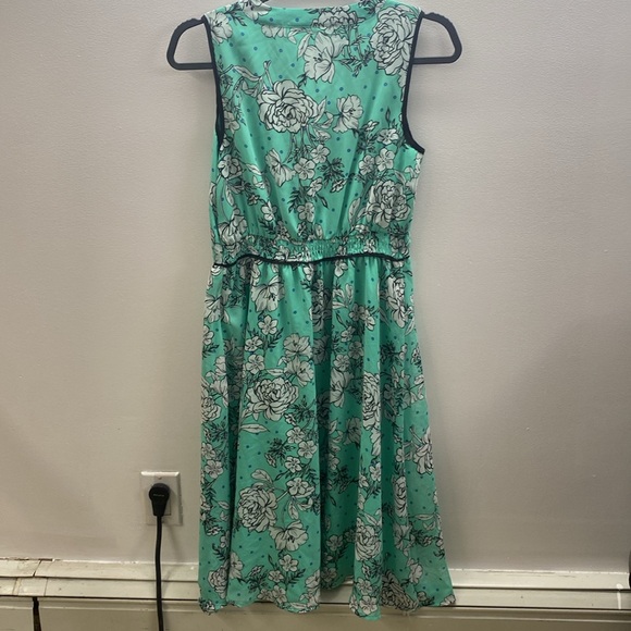 Mint green sleeves floral dress XS - Picture 8 of 9